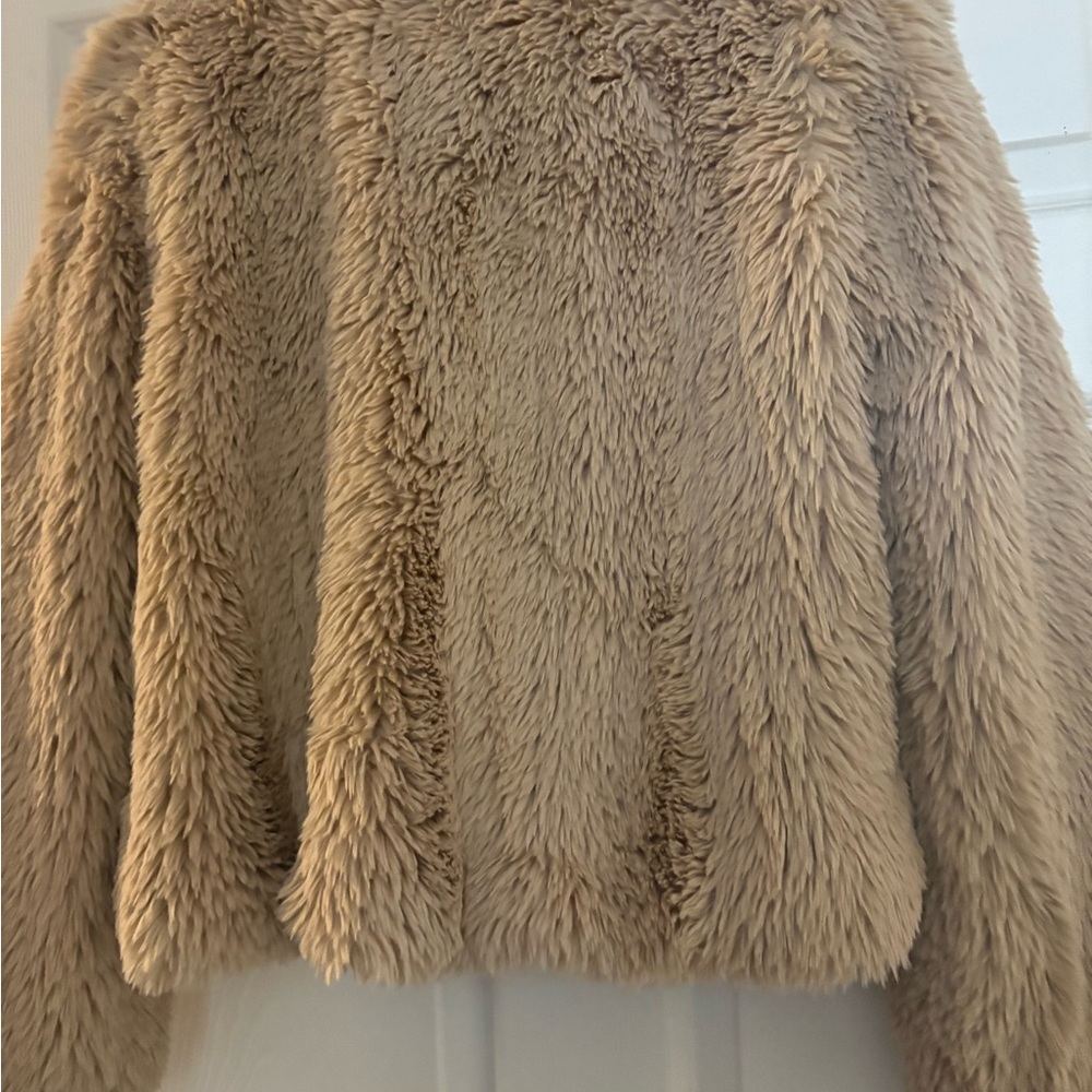 Abercrombie Faux Fur Jacket in Beige - Picture 4 of 7